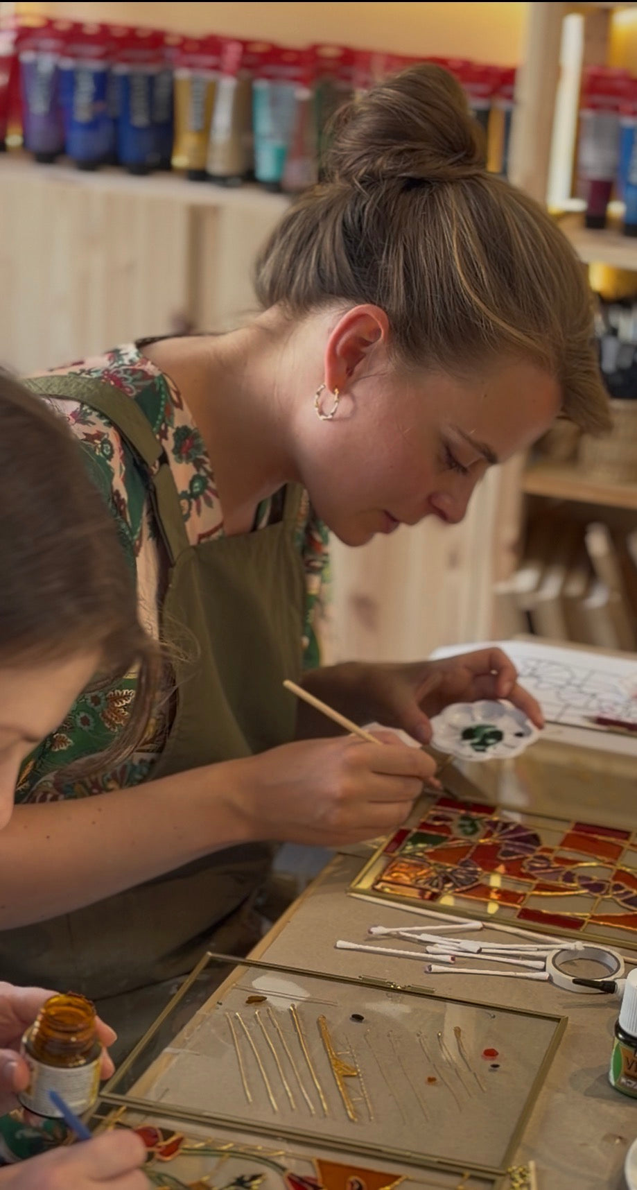 20/09 - Stained Glass Painting Workshop (15.30)