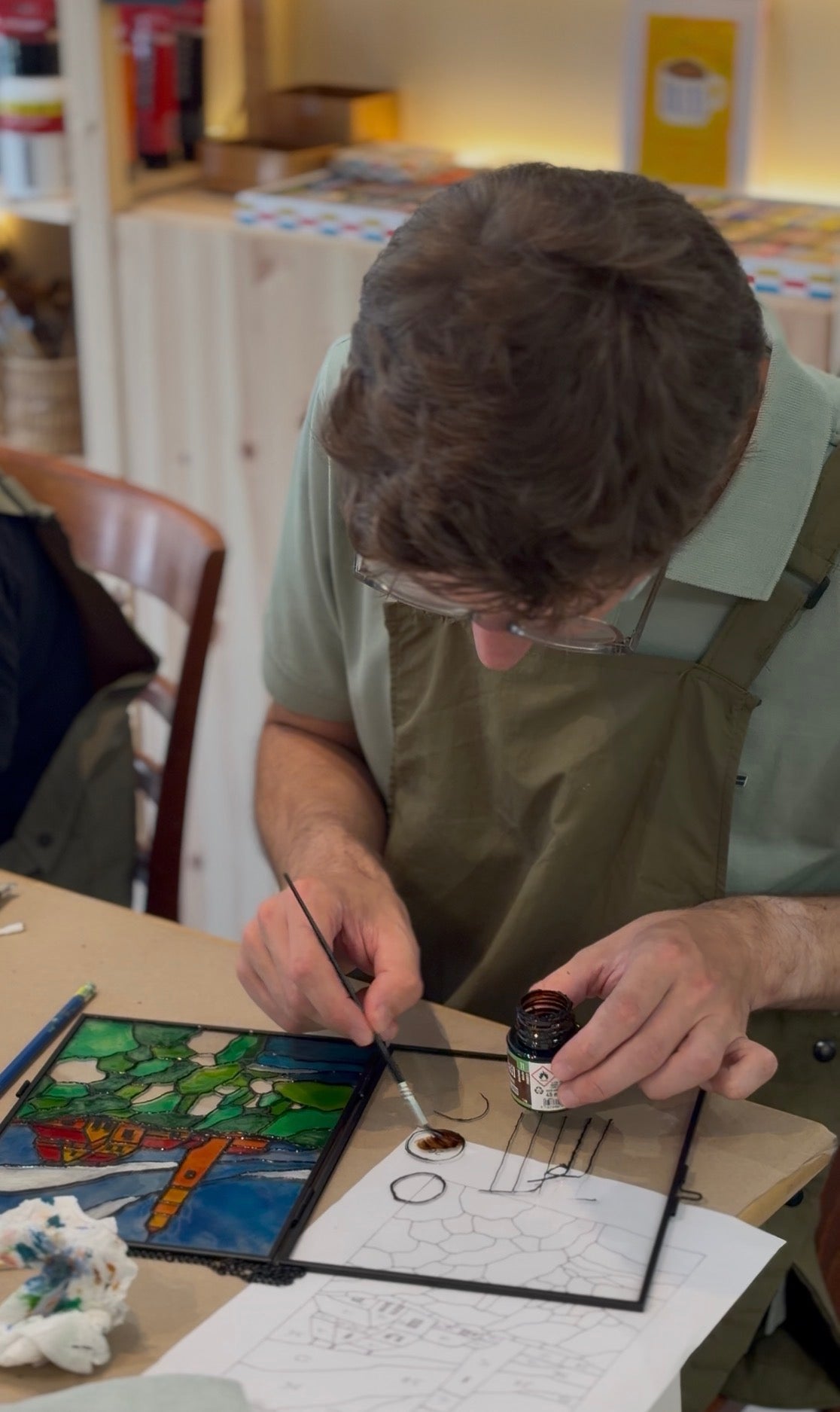 20/09 - Stained Glass Painting Workshop (15.30)